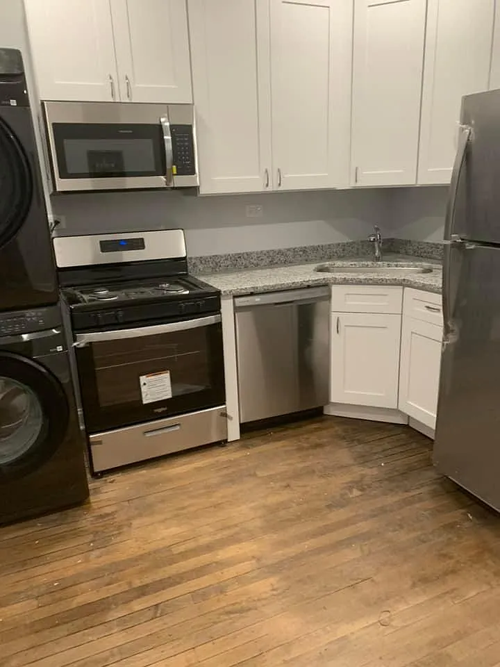 2 bed, 1100 sqft, $1,500 — Photo 3