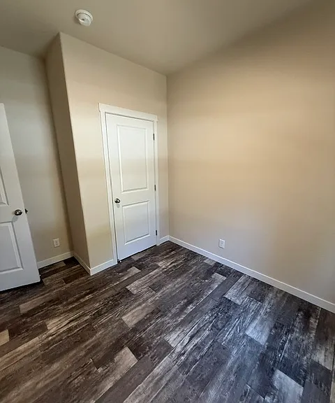 403 NW Commerce St — Photo 11