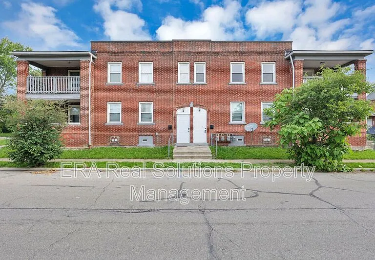1120 Cole St — Photo 7