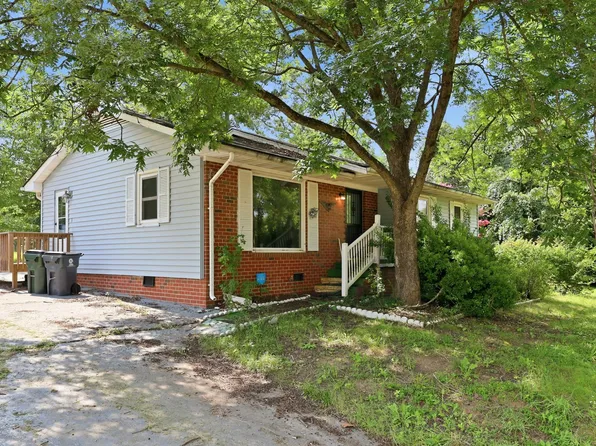 104 Alex St, Oxford, NC 27565