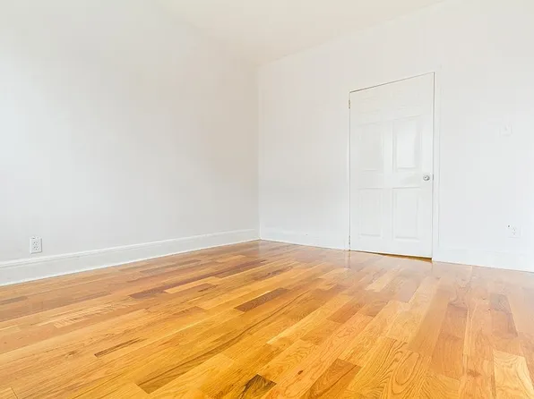 123 Custer Avenue image 2 of 24