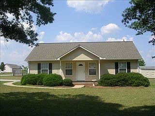 1st image of 820 Sunny Slope Dr