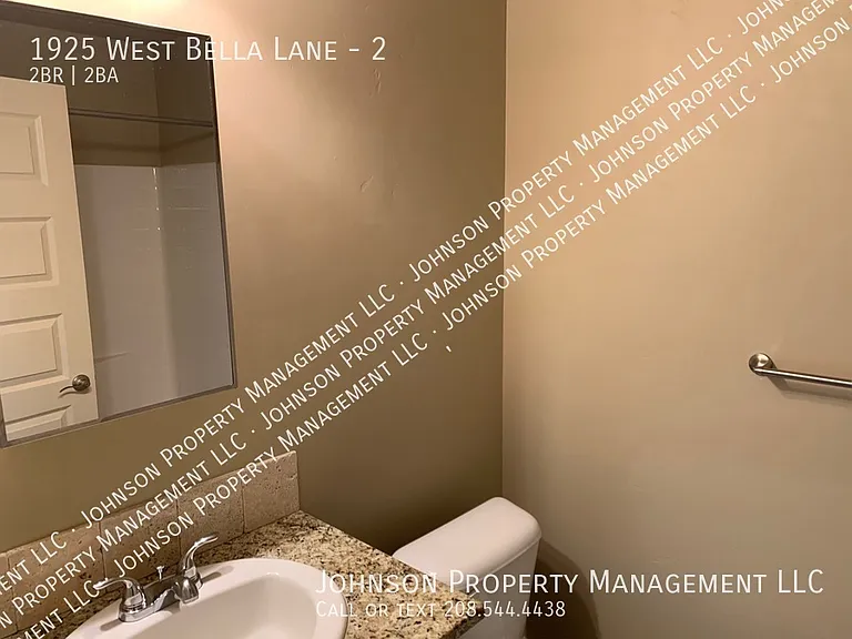 1925 W Bella Ln #2 — Photo 10