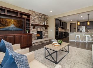10674 Skydance Dr, Highlands Ranch, CO 80126