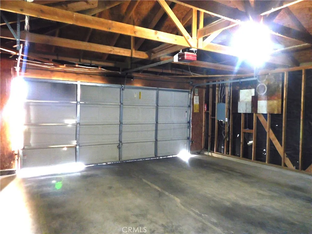 3 bed, 1176 sqft, $2,100 — Photo 4