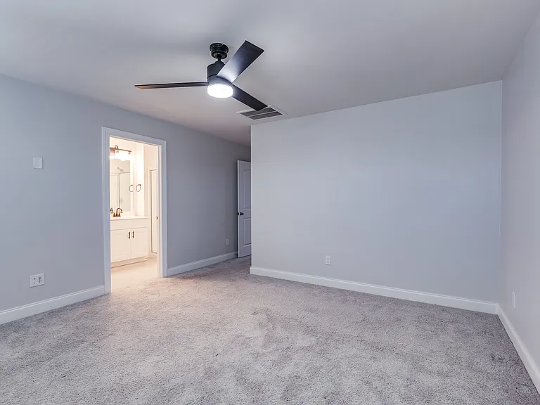 725 Prairie View Dr #1 — Photo 14