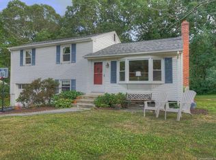 206 Bel Aire Dr, Mystic, CT 06355