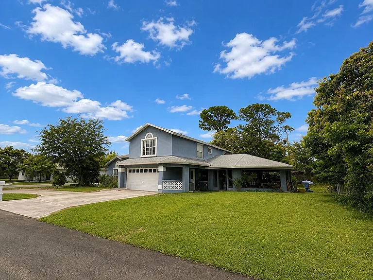 2393 Crawford Ct — Photo 3