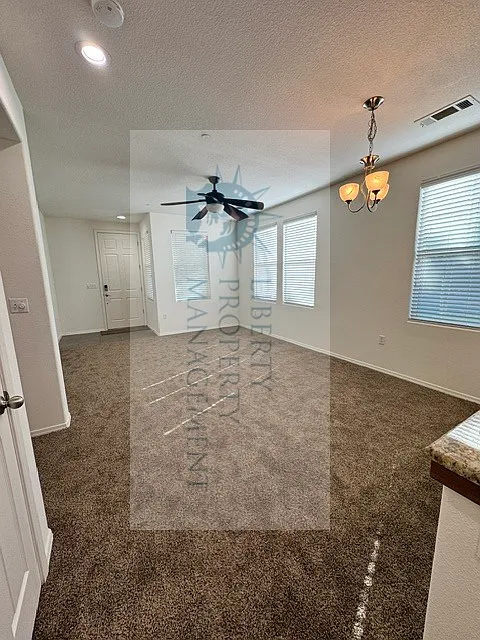 2 bed, 1023 sqft, $1,895 — Photo 4