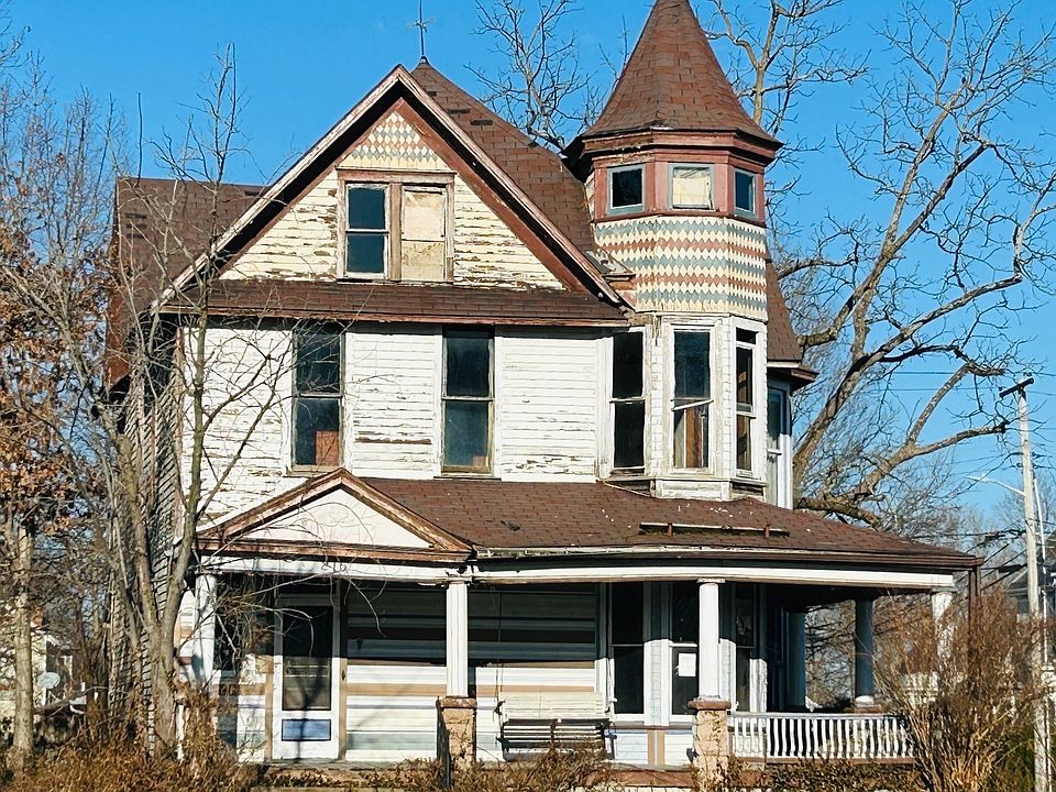 1st image of 216 S State St