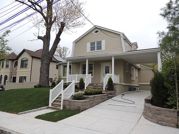 2nd image of 251 Mace St