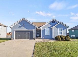 1920 Parkview Dr, Raymore, MO 64083