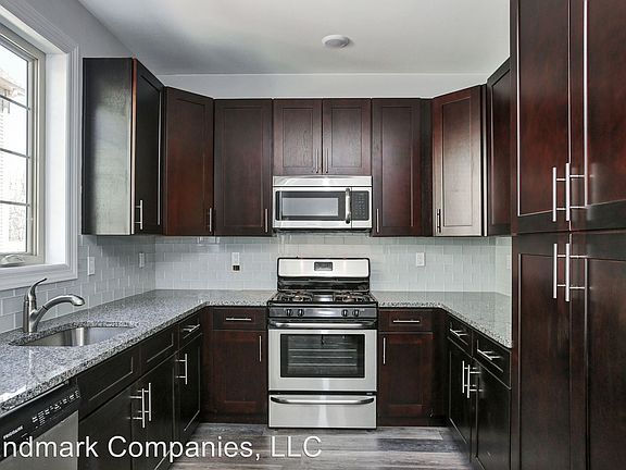 4th image of 109 Johnson St