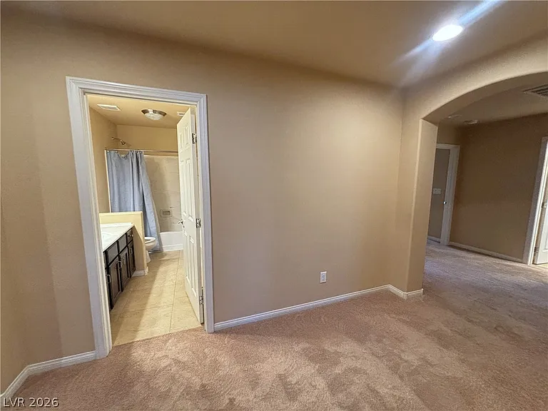 6435 Grande River Ct — Photo 44