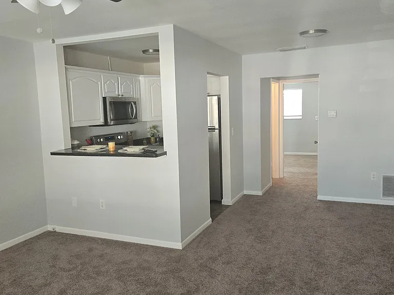 1257 Drew St #14 — Photo 6