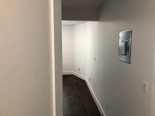 Rented by Augenbaum Realty Corp | media 5