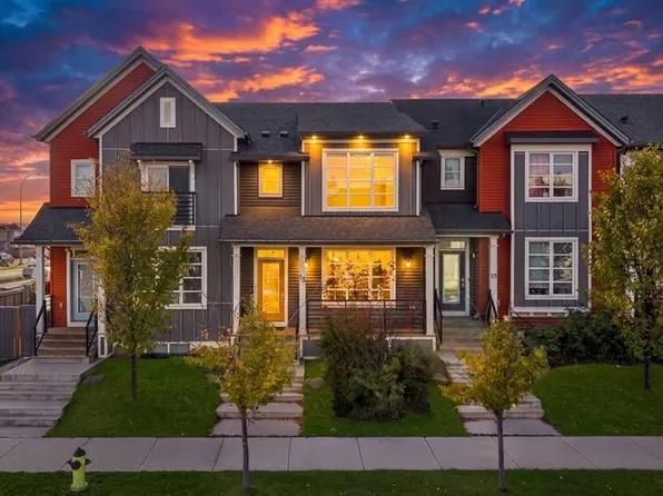 19 E Savanna St NE, Calgary, AB T3J 0W1
