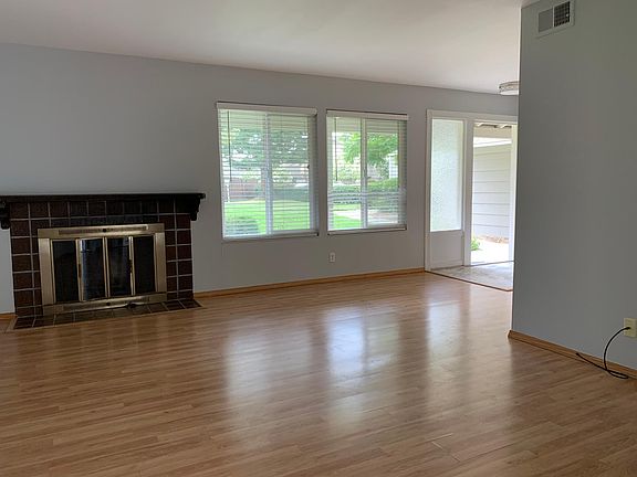 2nd image of 753 Vespucci Ln