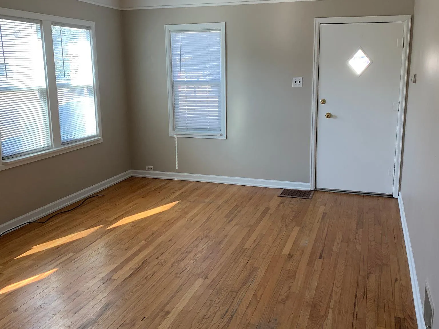 2230 S Franklin St — Photo 3