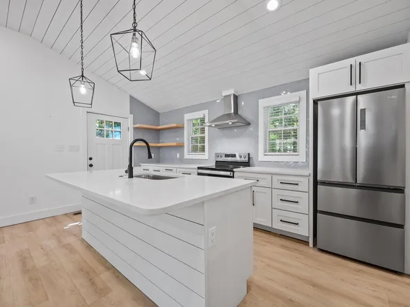 117 Bertie Dr, Raleigh, NC 27610