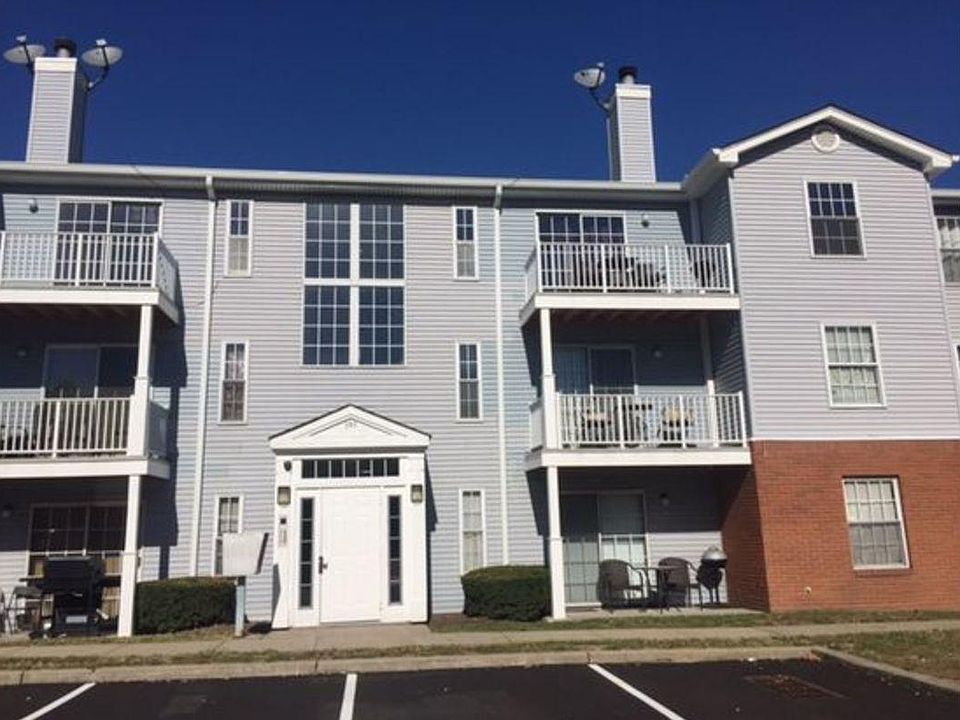 1st image of 755 Summer Ave