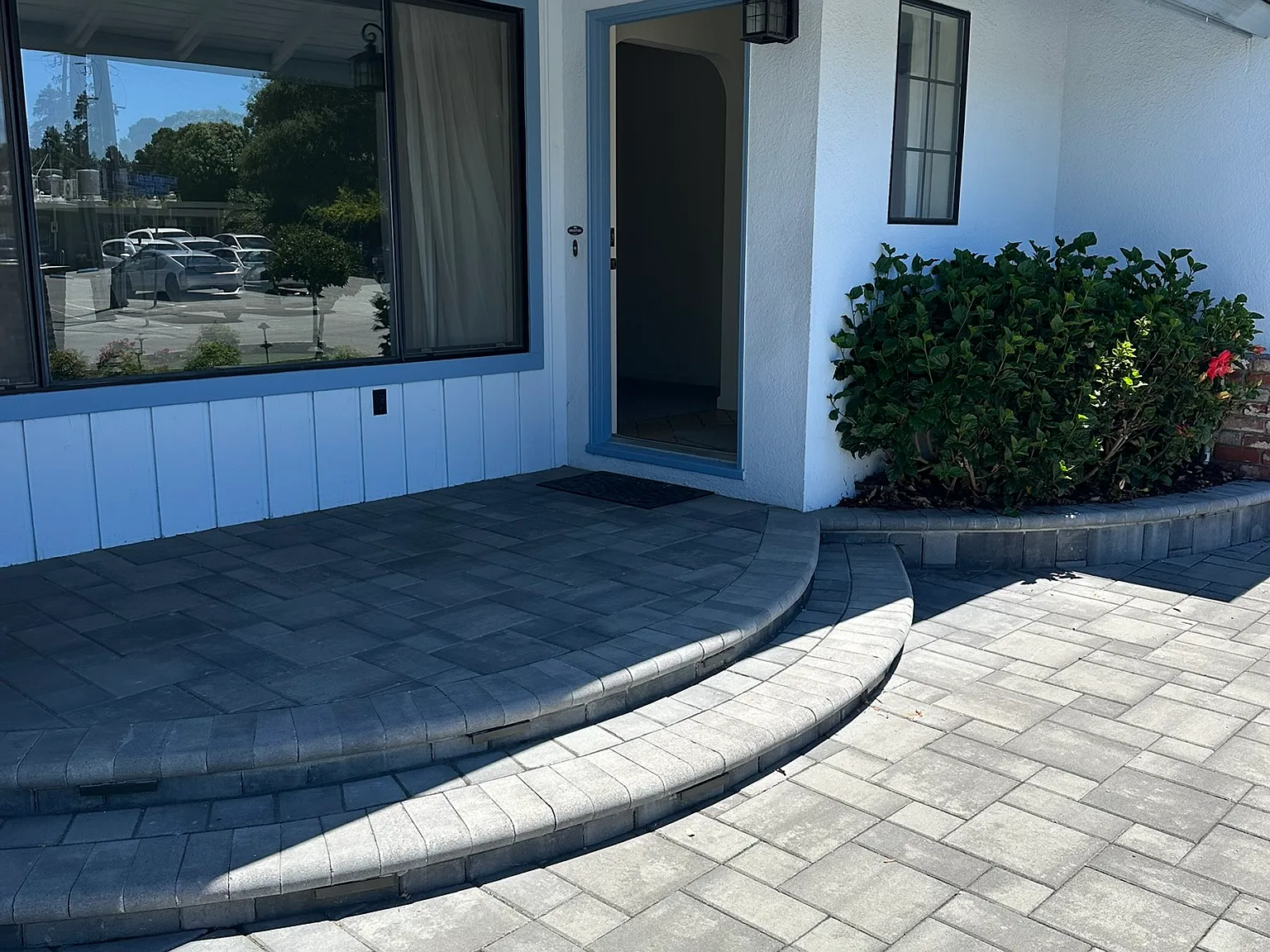 3 bed, 1.5 bath, 1500 sqft, $5,800 — Photo 3