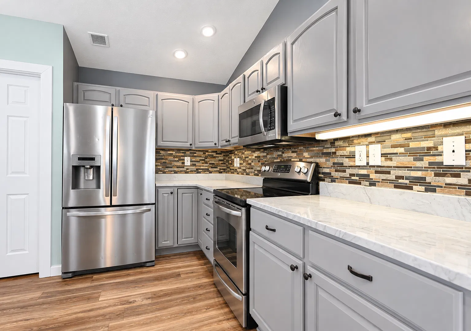 Spacious 5-Bedroom Home with Fenced Yard in Wilton, WI! — Photo 1