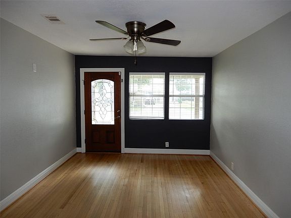 4th image of 410 Ogilvie St