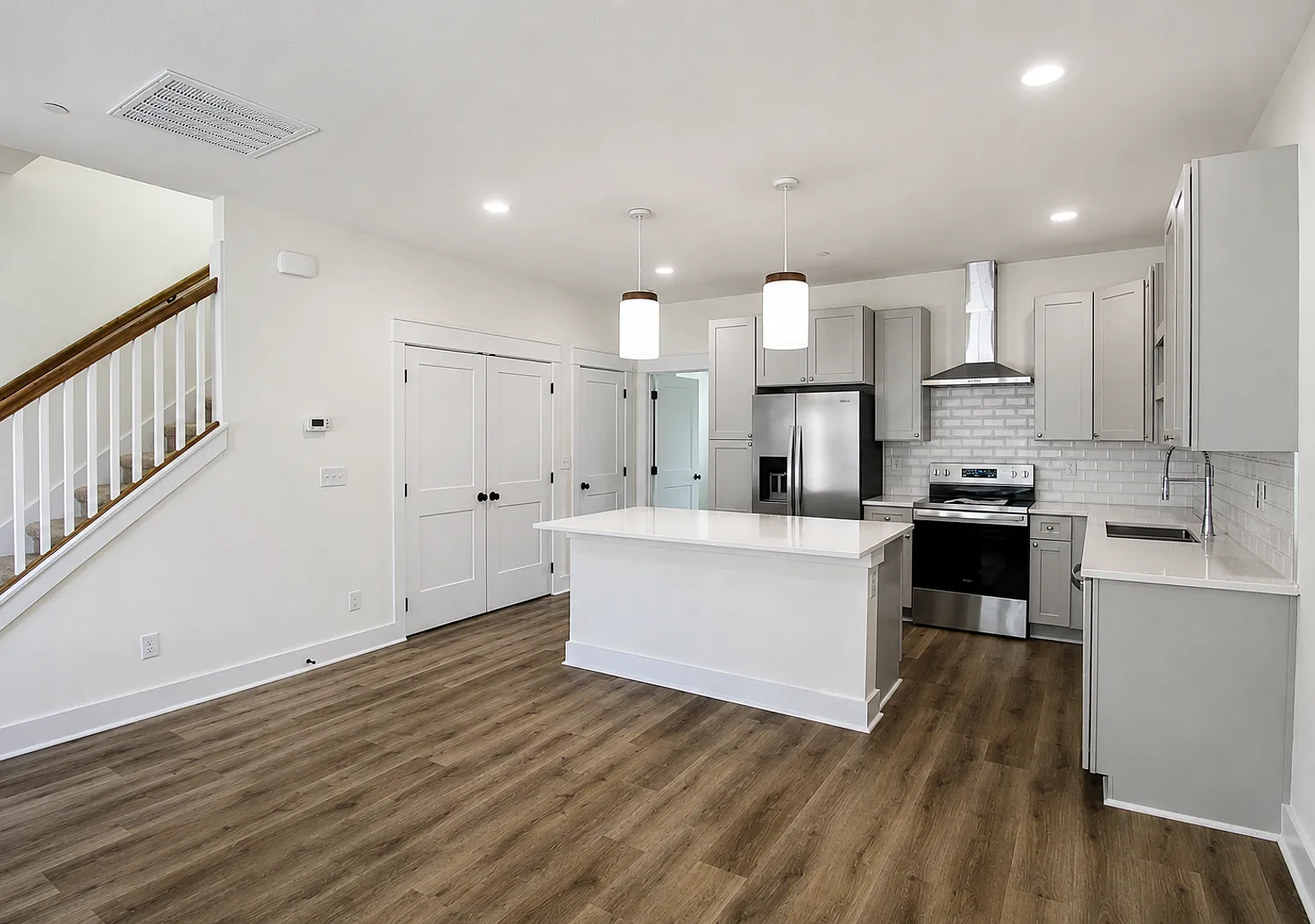 One Month Free! | 3-Bedroom Highbury Townhome with Pool and Pickleball Court — Photo 3