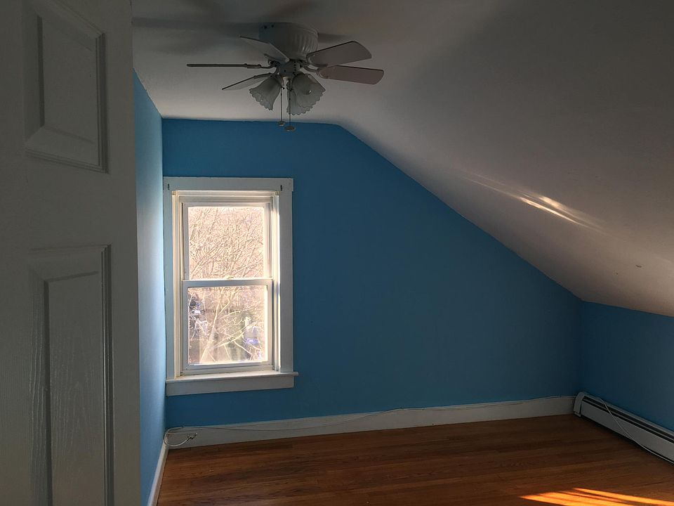 1st image of 133 Stansbury St #3