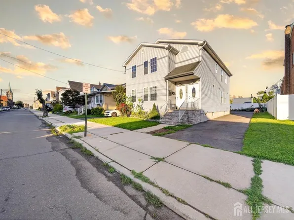 138 Pershing Ave #2, Carteret, NJ 07008