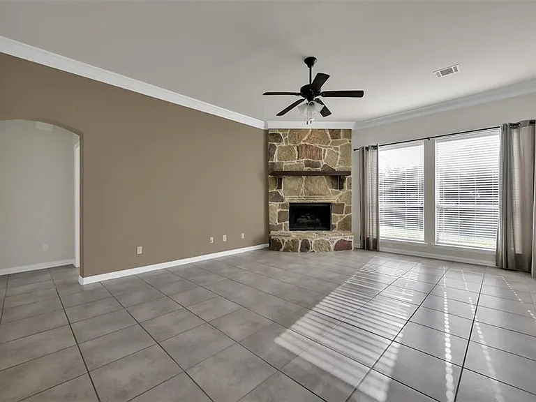 2 Maitland Ct — Photo 13