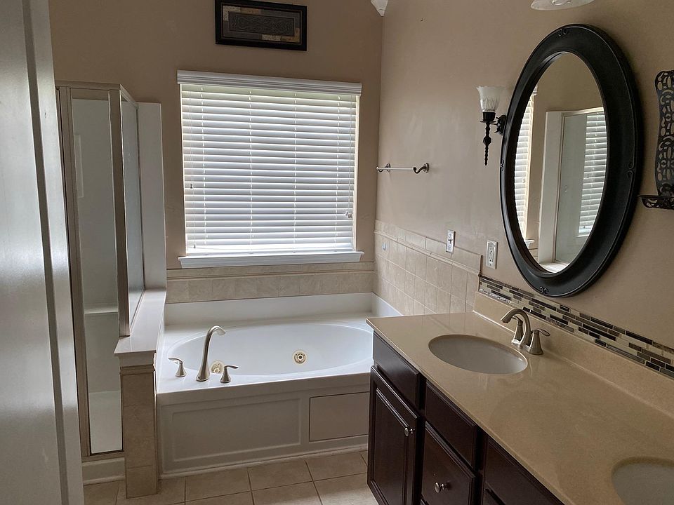 1st image of 13623 Delstone Dr