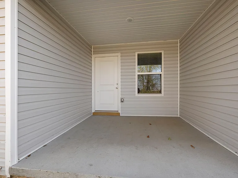 331A W Summit St — Photo 4