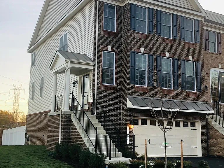 11211 Side Saddle Dr — Photo 1