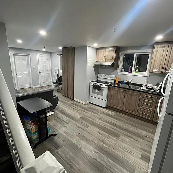 690 Campbell Ave — Photo 8