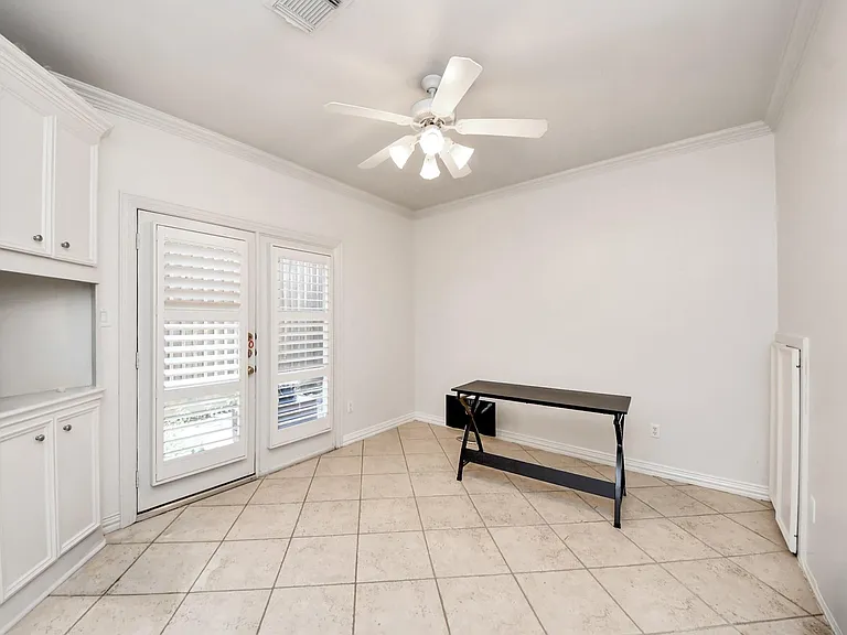 1912 Greenwich Place Dr — Photo 4