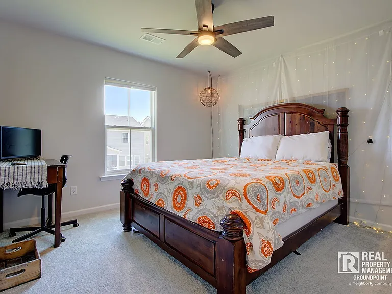 137 Paddle Boat Way — Photo 24