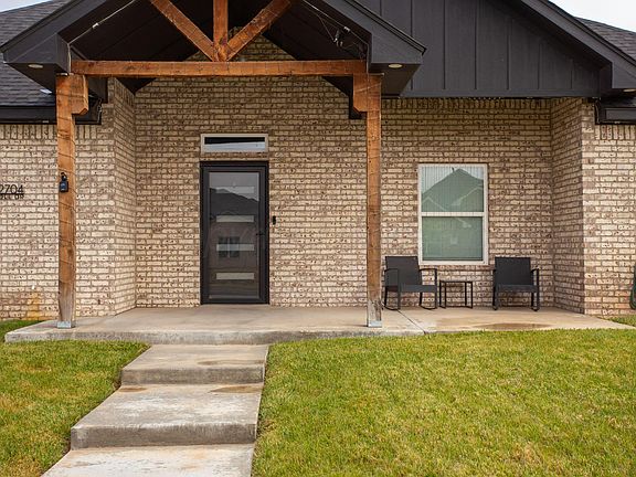 2nd image of 2704 Knoll Dr