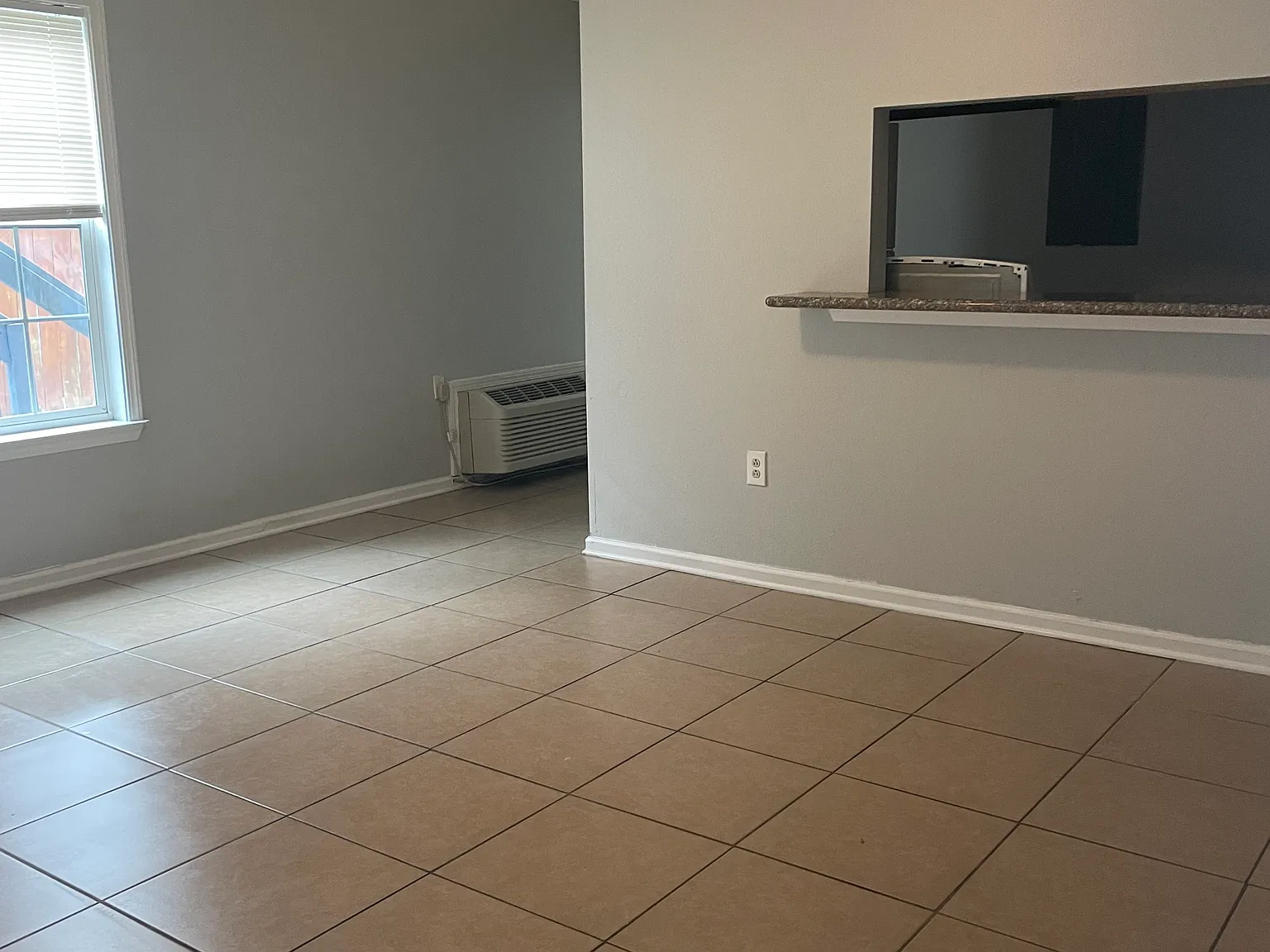 1 bed, $925 — Photo 1