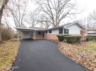 930 Old Trl, Highland Park, IL 60035