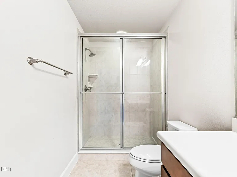 802 Aldenham Ln — Photo 30