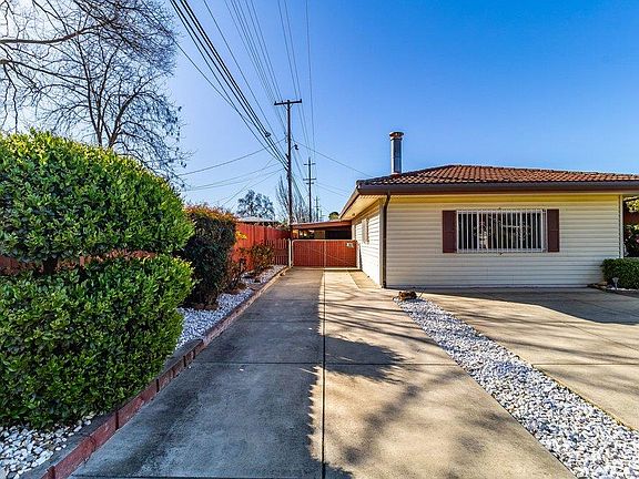 4th image of 10486 Spaulding Way