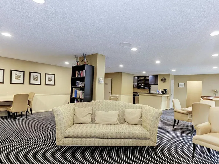 11801 Rockville Pike #1015 — Photo 5