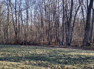 7103 Avey Ln, South Lyon, MI 48178