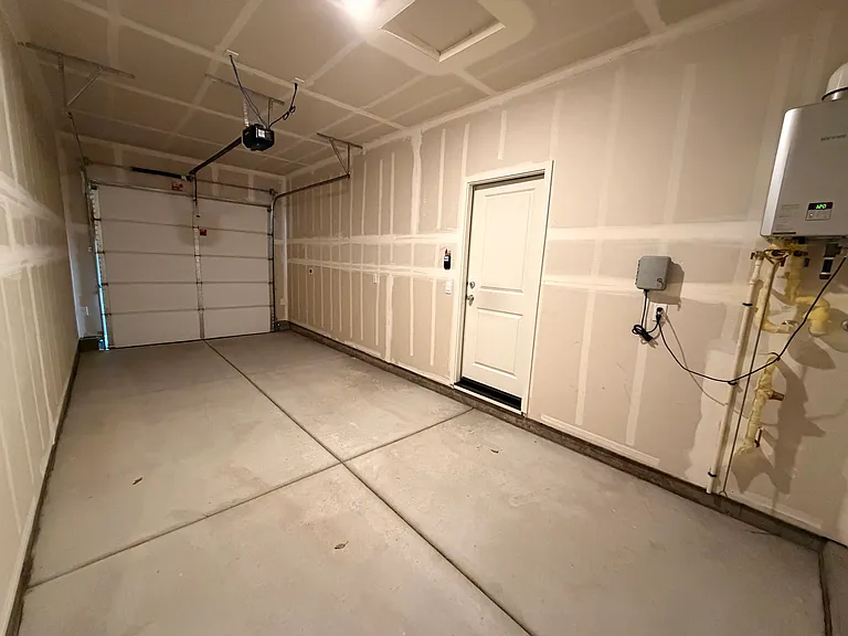 8406 Vermilion Dr — Photo 13