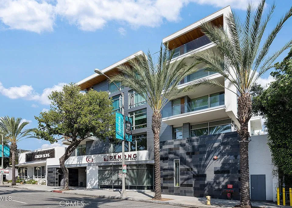 482 S Arroyo #404