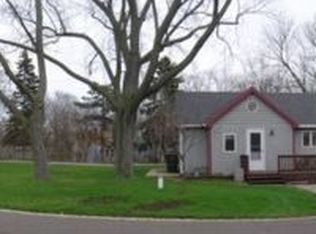 5126 Wonder Woods Dr, Wonder Lake, IL 60097