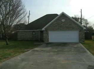 477 Osborne Dr, Bridge City, TX 77611