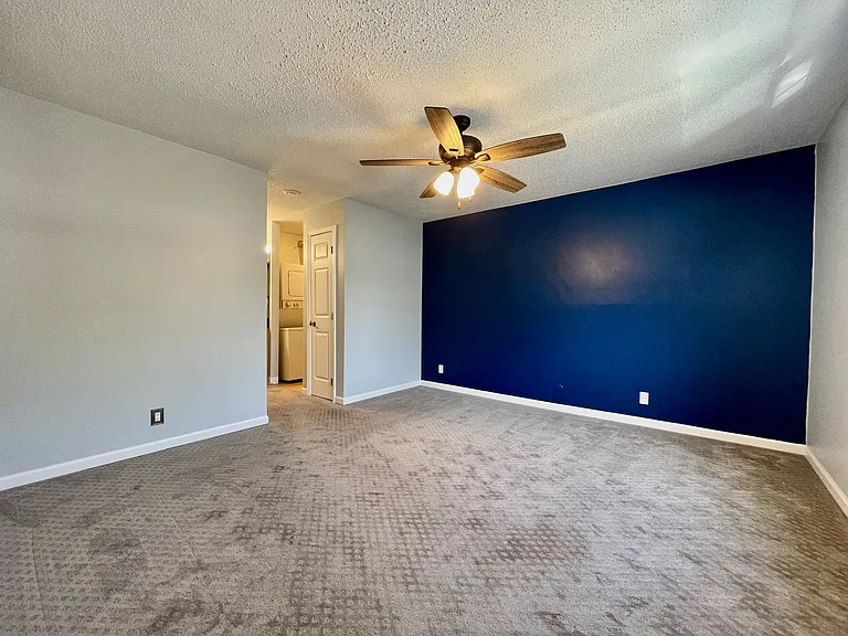 4147 Roanoke Rd #17 — Photo 9